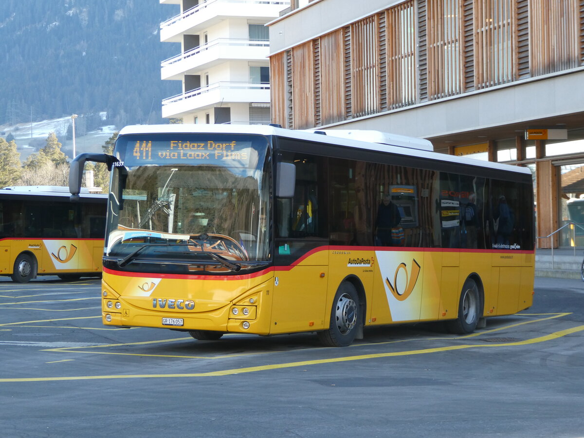 (245'113) - PostAuto Graub�nden - Nr. 11/GR 176'057/PID 11'637 - Iveco (ex Fontana, Ilanz Nr. 11) am 18. Januar 2023 beim Bahnhof Ilanz