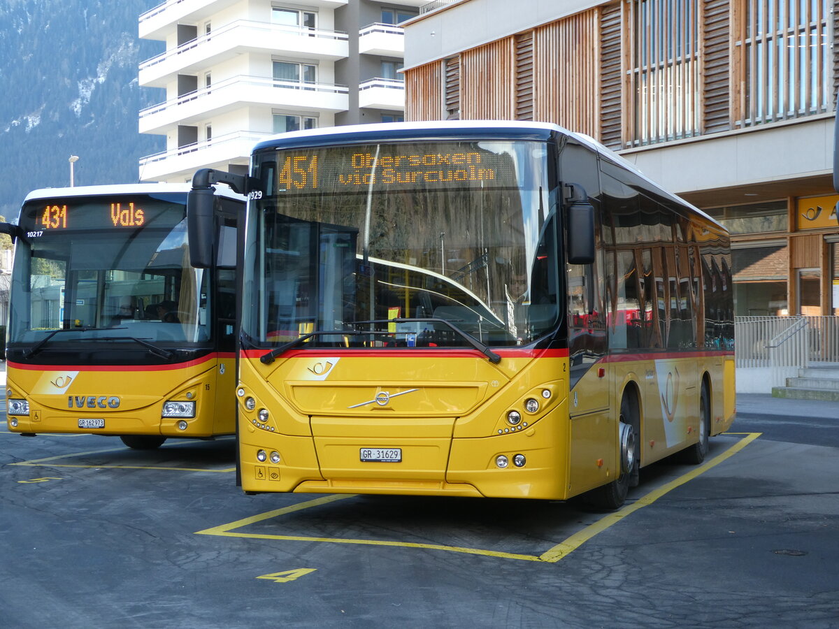 (245'127) - PostAuto Graub�nden - Nr. 2/GR 31'629/PID 10'929 - Volvo (ex Fontana, Ilanz Nr. 2) am 18. Januar 2023 beim Bahnhof Ilanz