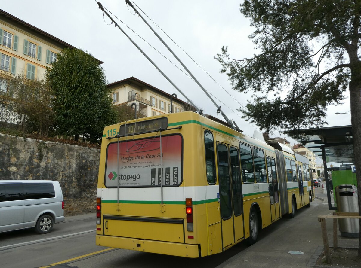(245'694) - transN, La Chaux-de-Fonds - Nr. 115 - NAW/Hess Gelenktrolleybus (ex TN Neuch�tel Nr. 115) am 2. Februar 2023 beim Bahnhof Neuch�tel