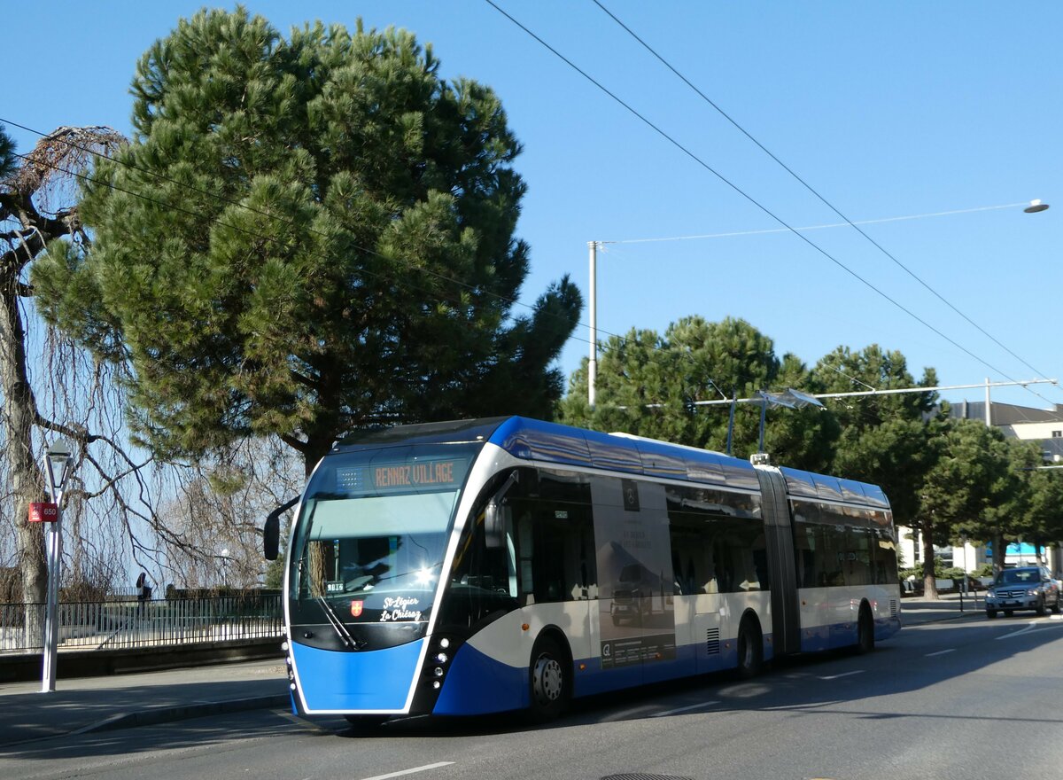 (245'968) - VMCV Clarens - Nr. 805 - Van Hool Gelenktrolleybus am 9. Februar 2023 in Montreux, Centre des Congr�s