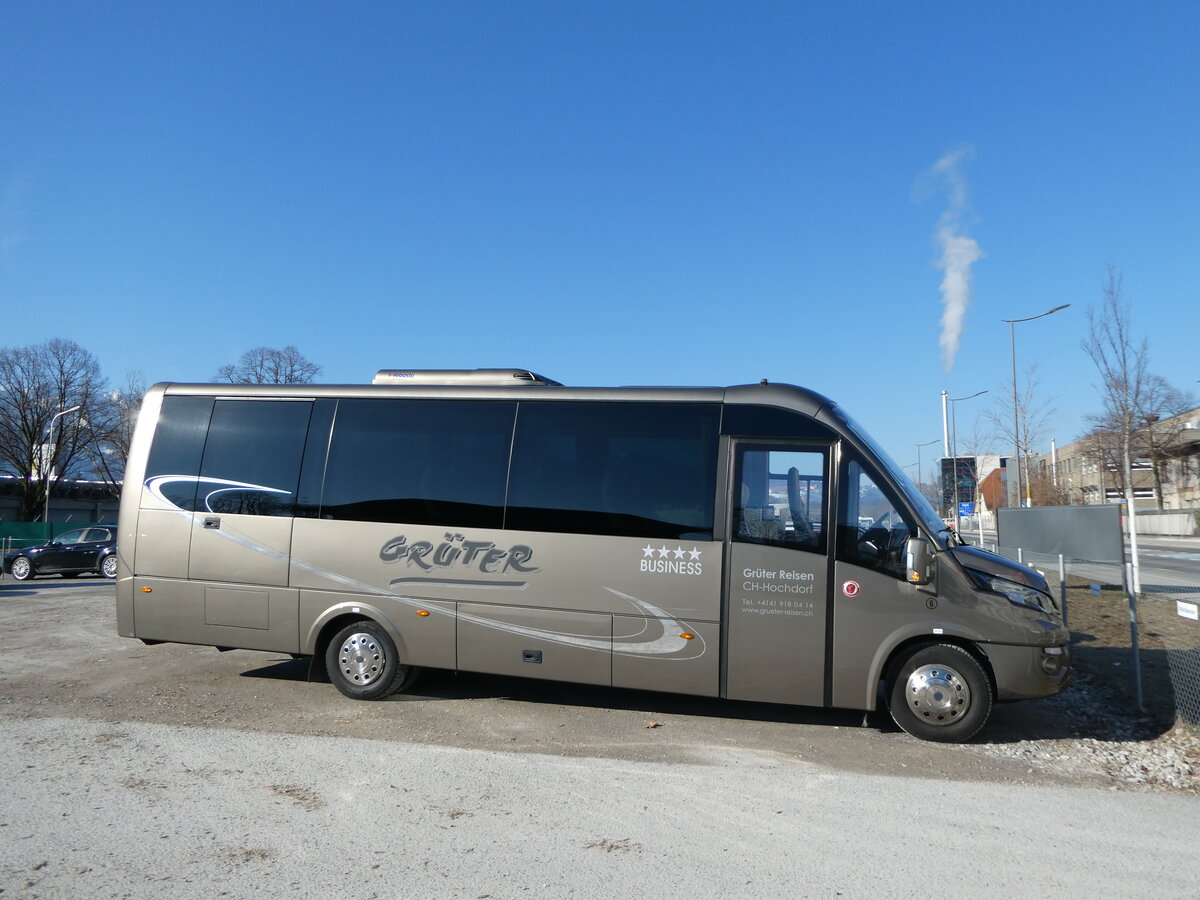 (245'987) - Gr�ter, Hochdorf - Nr. 6/LU 250'402 - Iveco/Rosero am 10. Februar 2023 in Thun, Allmend