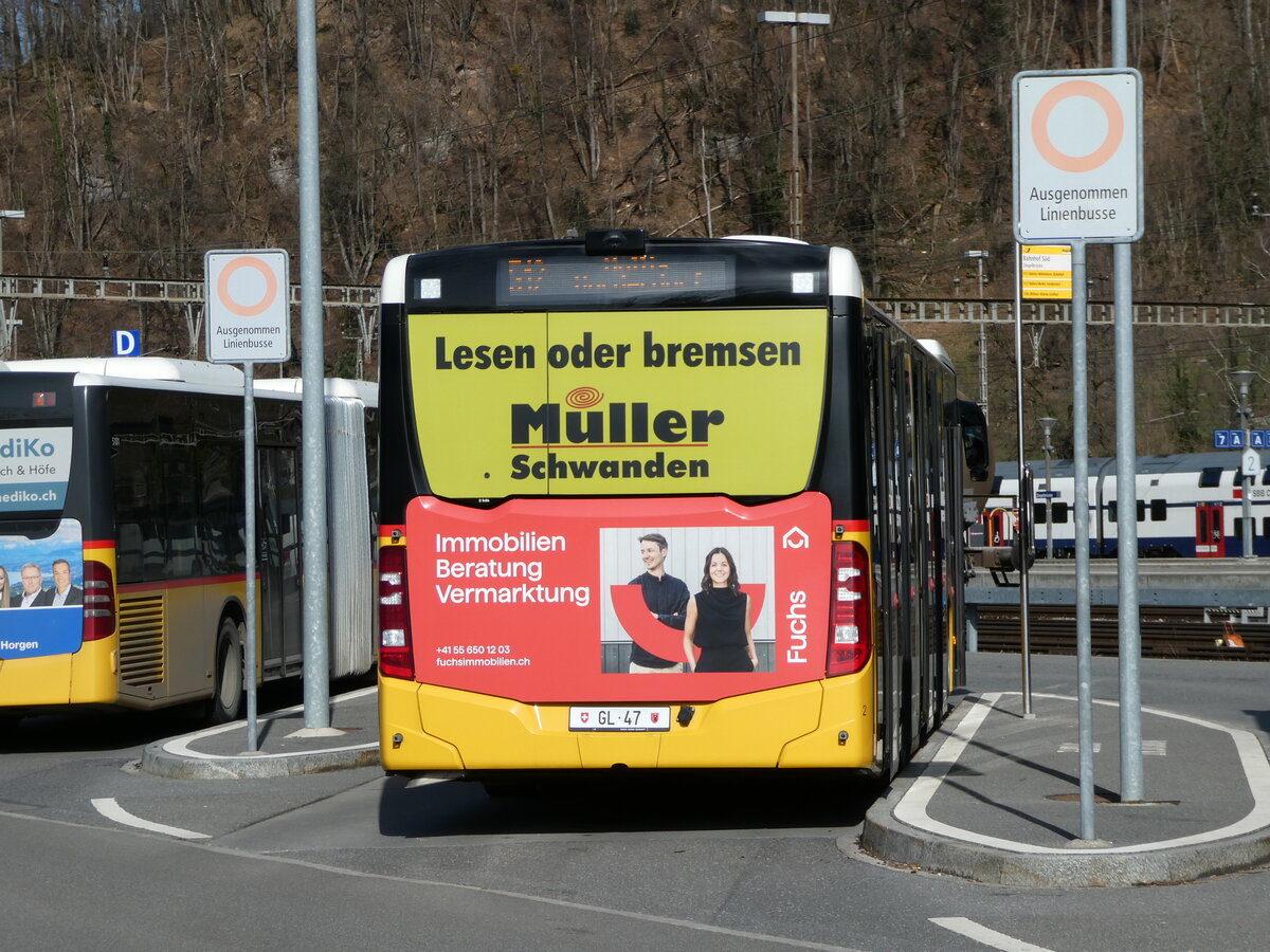 (246'469) - Niederer, Filzbach - Nr. 47/GL 47/PID 11'358 - Mercedes am 24. Februar 2023 beim Bahnhof Ziegelbr�cke