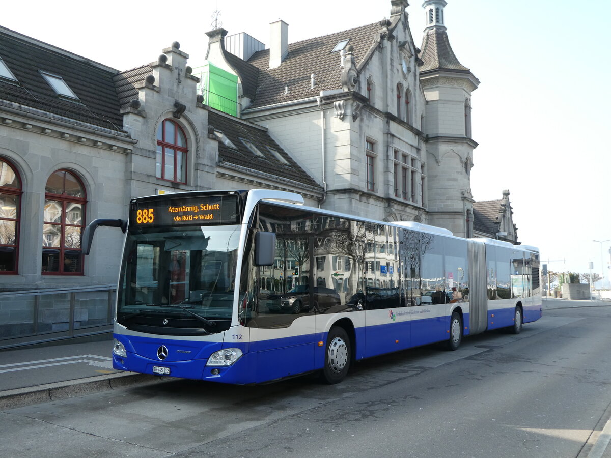 (246'828) - VZO Gr�ningen - Nr. 112/ZH 745'112 - Mercedes am 4. M�rz 2023 beim Bahnhof Rapperswil