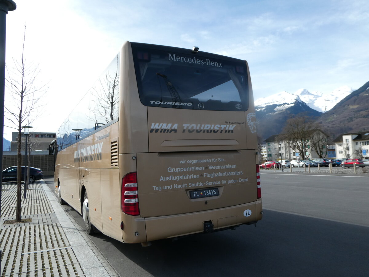 (247'300) - Aus Liechtenstein: Marxer, Mauren - FL 13'415 - Mercedes am 17. M�rz 2023 beim Bahnhof Buchs
