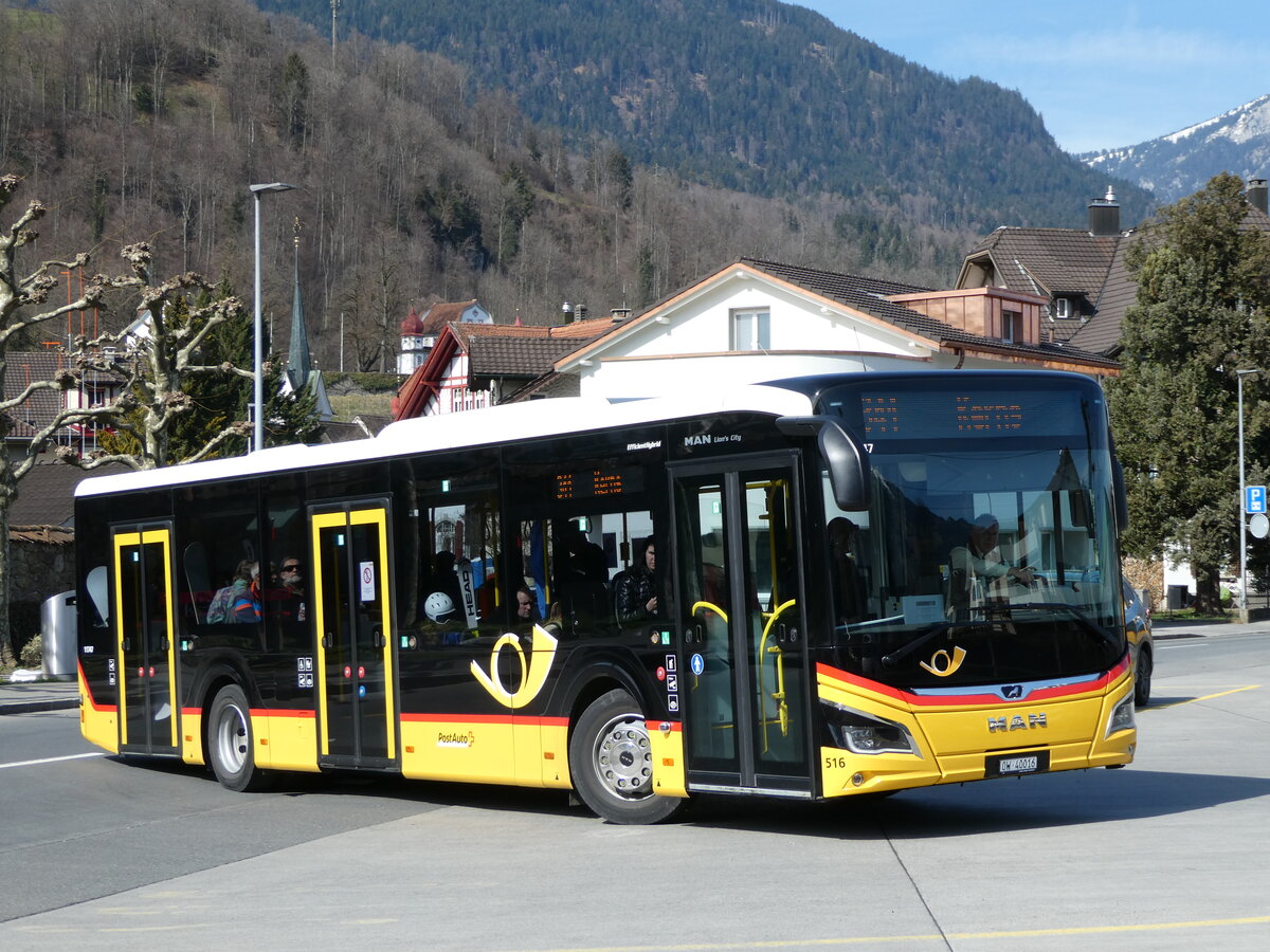 (247'422) - PostAuto Zentralschweiz - Nr. 516/OW 40'016/PID 11'747 - MAN (ex Nr. 16) am 18. M�rz 2023 beim Bahnhof Sarnen