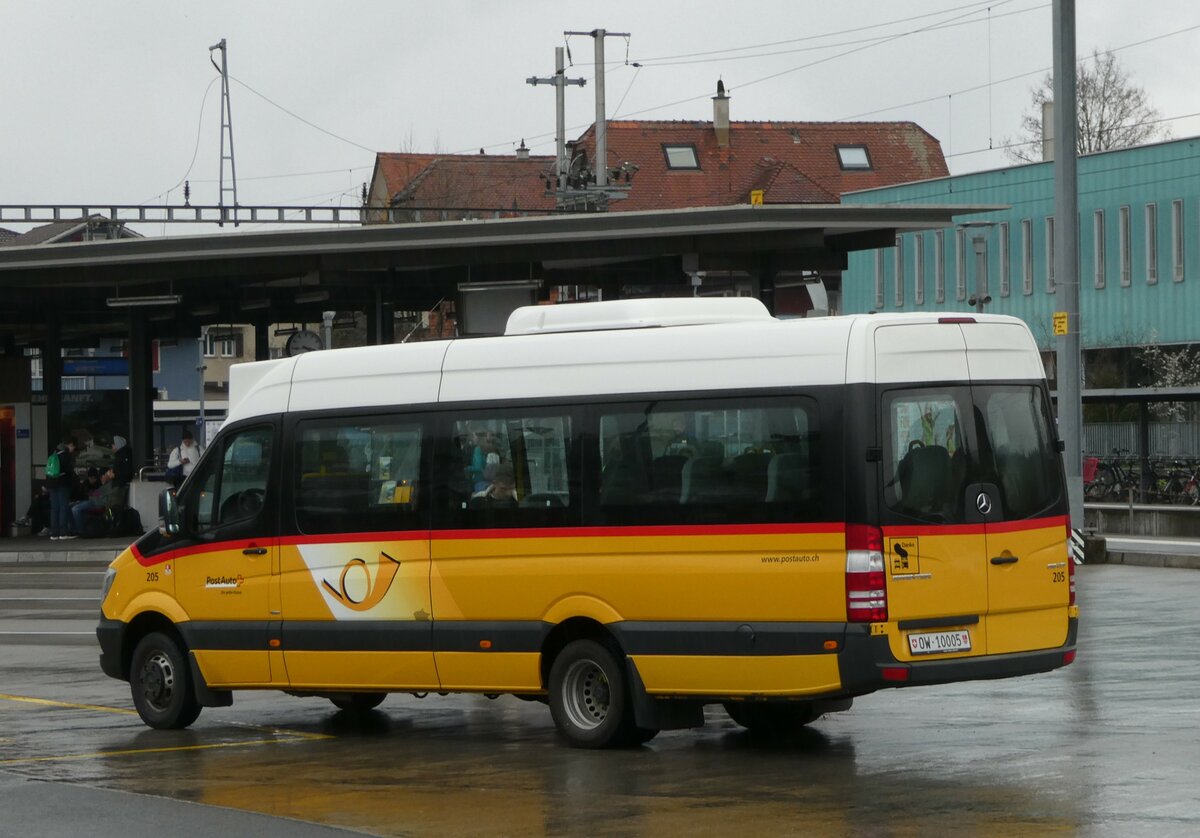 (247'585) - PostAuto Zentralschweiz - Nr. 205/OW 10'005/PID 10'531 - Mercedes (ex Nr. 15; ex Dillier, Sarnen Nr. 15) am 24. M�rz 2023 beim Bahnhof Sarnen