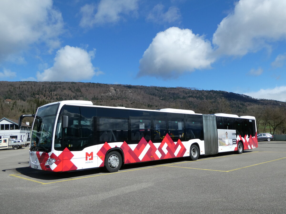 (247'620) - CarPostal Ouest - JU 36'062/PID 11'740 - Mercedes am 25. M�rz 2023 in Develier, Parkplatz