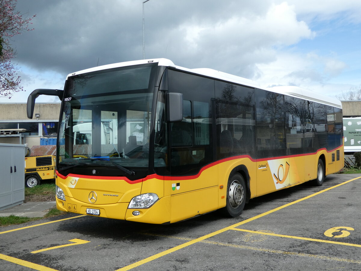 (247'674) - CarPostal Ouest - VD 2704/PID 10'527 - Mercedes (ex TPB, S�deilles) am 25. M�rz 2023 in Yverdon, Garage
