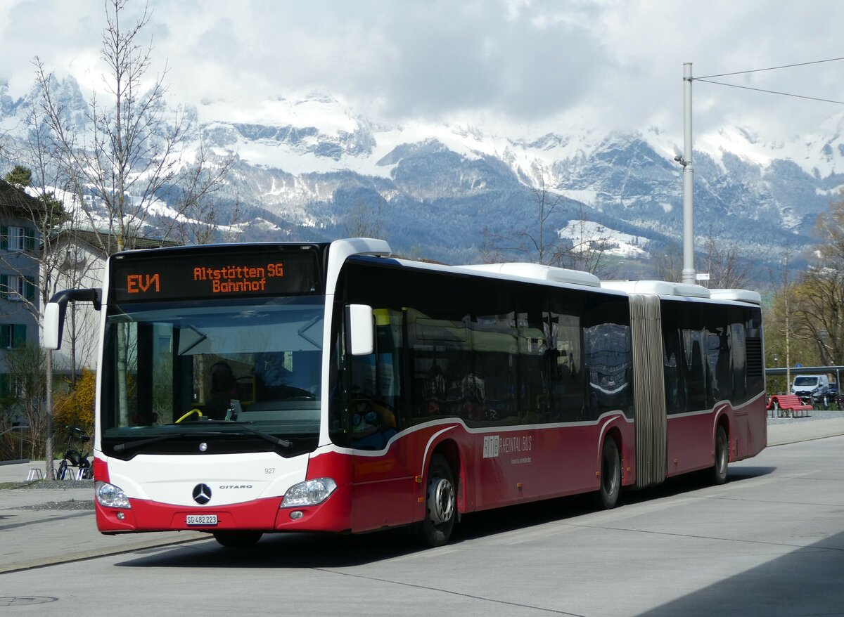 (247'777) - RTB Altst�tten - Nr. 927/SG 482'223 - Mercedes (ex Linien Linien, A-Wien Nr. 8739) am 28. M�rz 2023 beim Bahnhof Buchs
