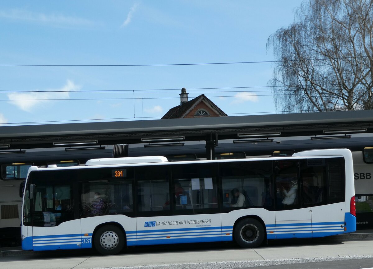 (247'795) - BSW Sargans - Nr. 331/SG 297'505 - Mercedes am 28. M�rz 2023 beim Bahnhof Altst�tten