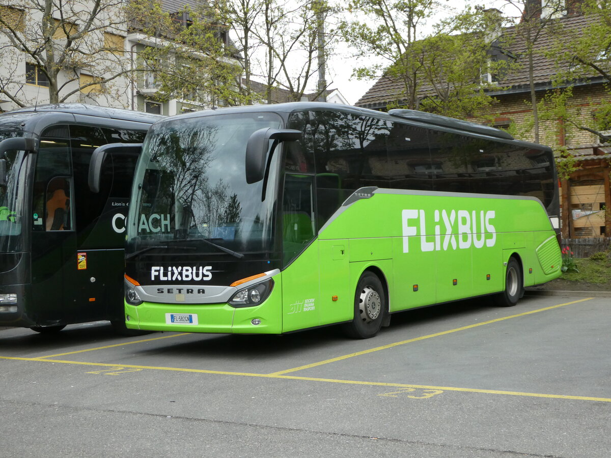 (248'535) - Aus Italien: SIT Roma - FL-582 GN - Setra am 15. April 2023 in Z�rich, Sihlquai