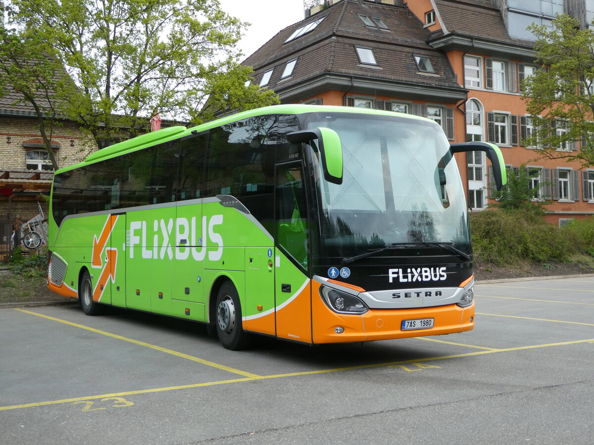 (248'536) - Aus Tschechien: Gumdrop, Praha - 7AS 1980 - Setra am 15. April 2023 in Z�rich, Sihlquai