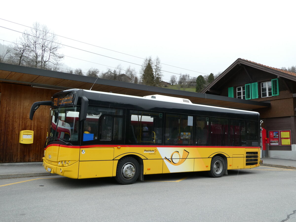 (248'624) - PostAuto Graub�nden - GR 81'323/PID 11'708 - Solaris am 15. April 2023 beim Bahnhof Filisur
