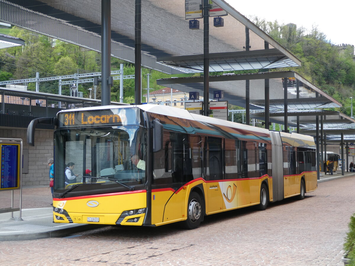 (248'686) - AutoPostale Ticino - TI 339'211/PID 11'502 - Solaris am 16. April 2023 beim Bahnhof Bellinzona