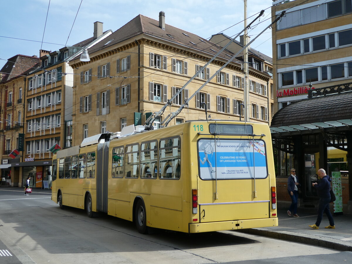 (249'595) - transN, La Chaux-de-Fonds - Nr. 118 - NAW/Hess Gelenktrolleybus (ex TN Neuch�tel Nr. 118) am 5. Mai 2023 in Neuch�tel, Place Pury