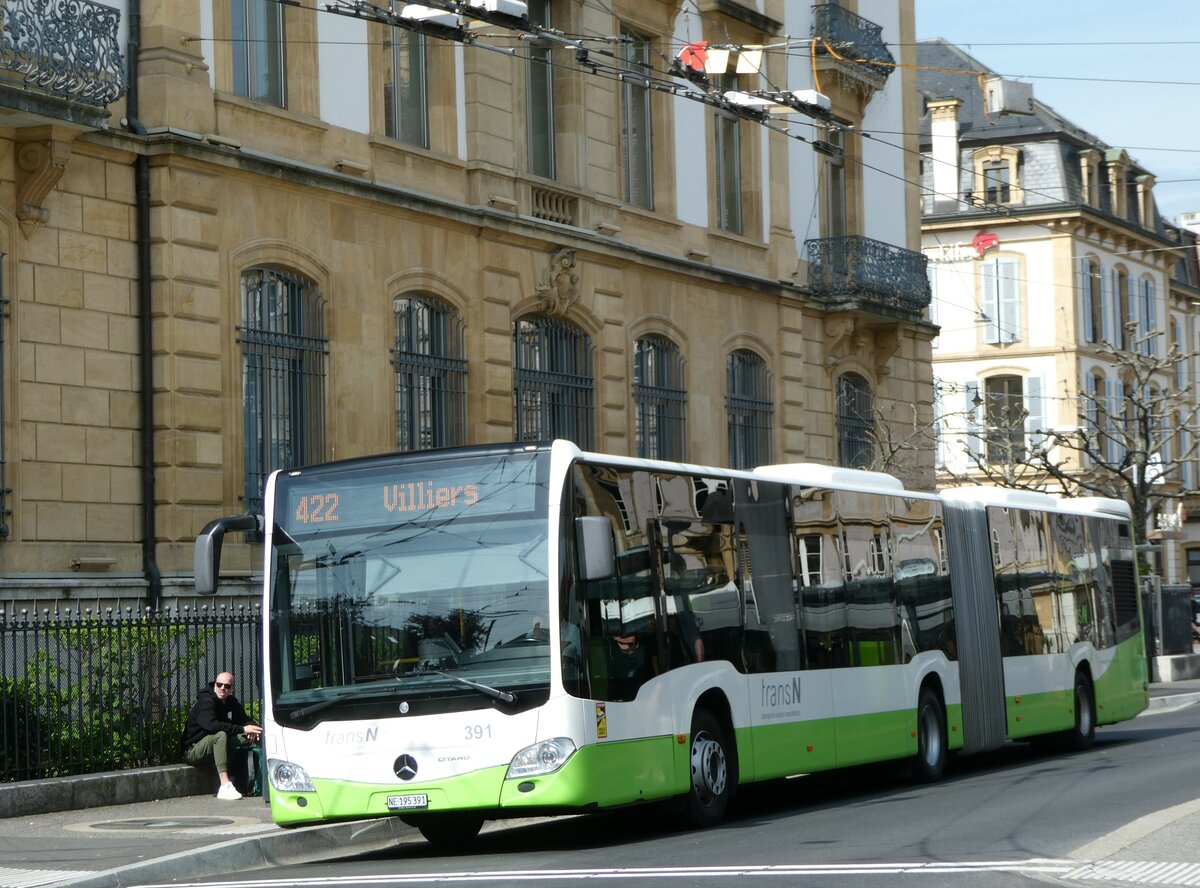 (249'602) - transN, La Chaux-de-Fonds - Nr. 391/NE 195'391 - Mercedes am 5. Mai 2023 in Neuch�tel, Place Pury
