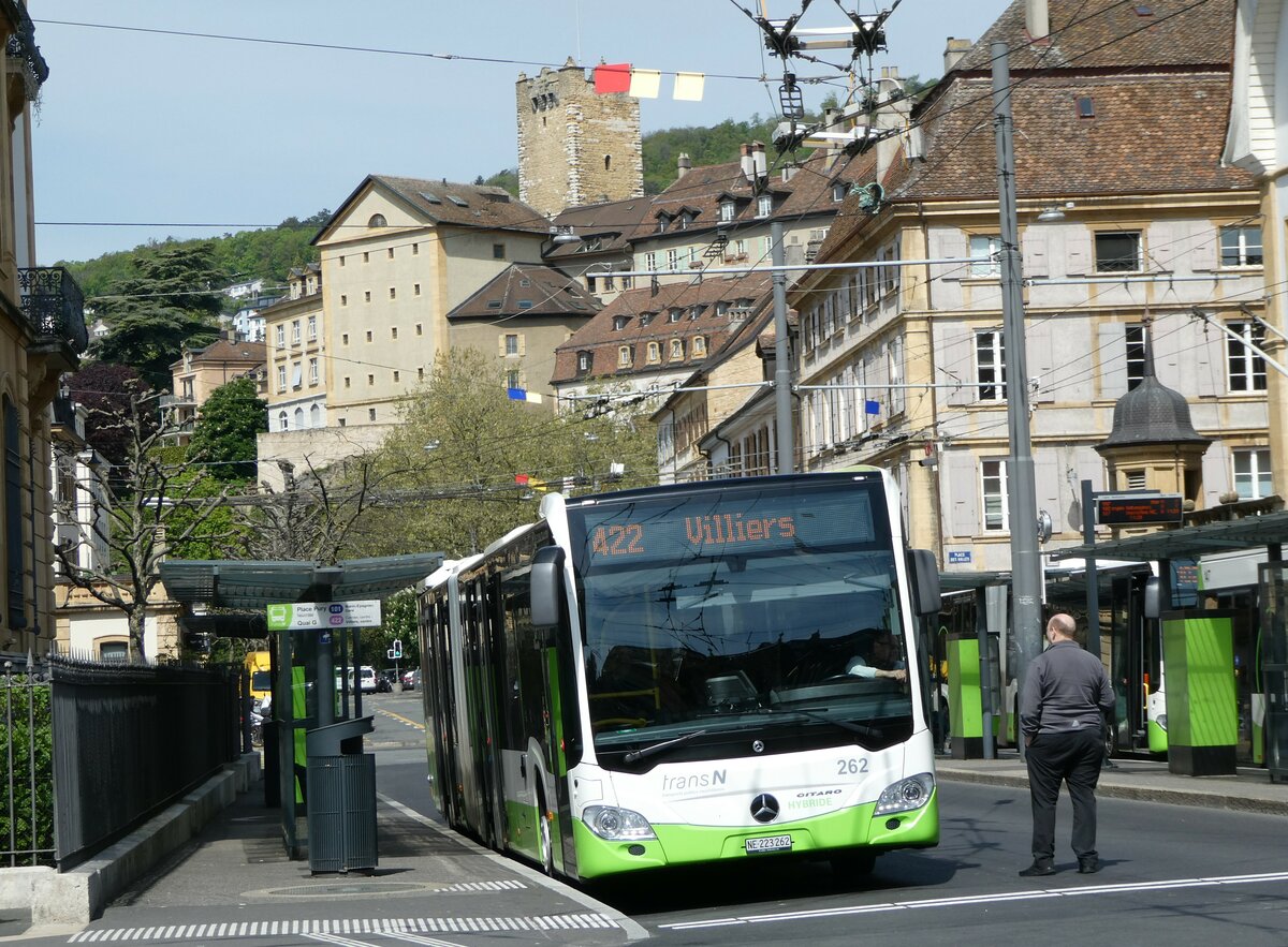 (249'624) - transN, La Chaux-de-Fonds - Nr. 262/NE 223'262 - Mercedes am 5. Mai 2023 in Neuch�tel, Place Pury