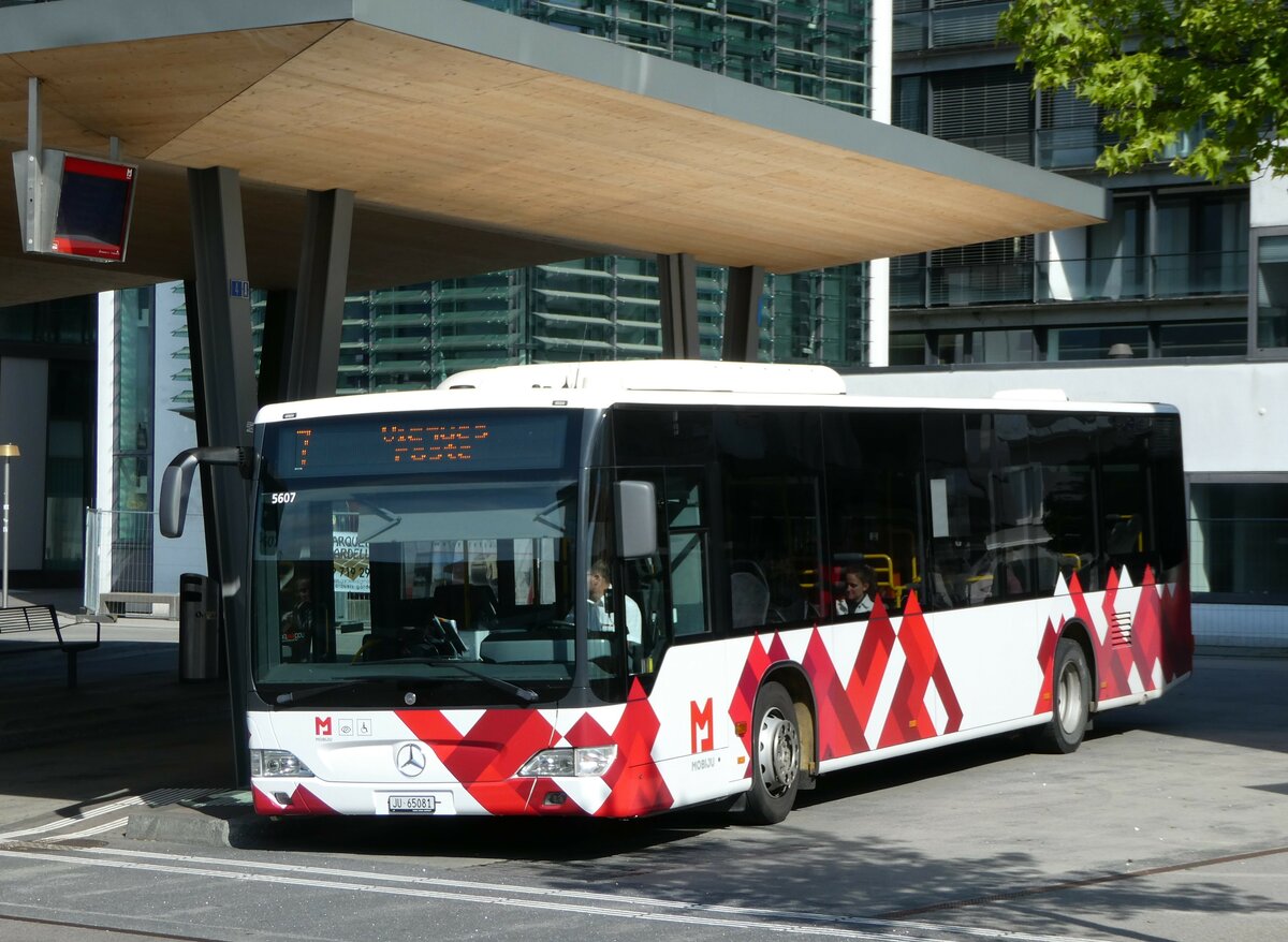 (250'136) - CarPostal Ouest - JU 65'081/PID 5607 - Mercedes (ex Nr. 14) am 18. Mai 2023 beim Bahnhof Del�mont
