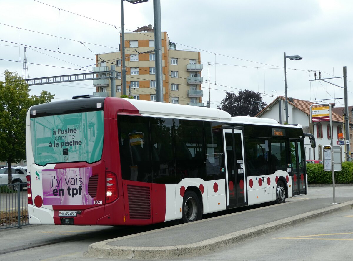 (250'292) - TPF Fribourg - Nr. 1028/FR 300'201 - Mercedes am 20. Mai 2023 beim Bahnhof D�dingen