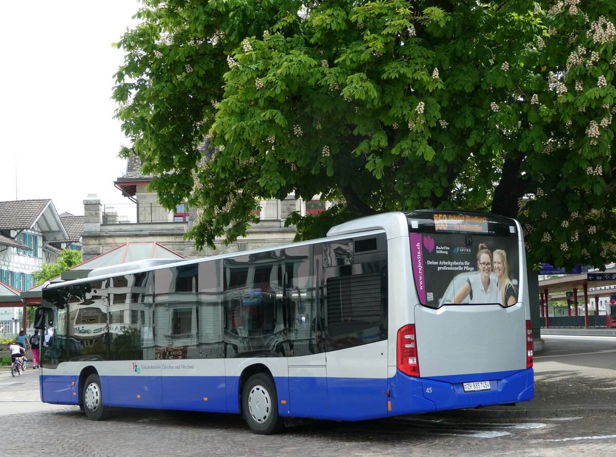 (250'363) - VZO Gr�ningen - Nr. 45/ZH 885'745 - Mercedes am 21. Mai 2023 beim Bahnhof Wetzikon