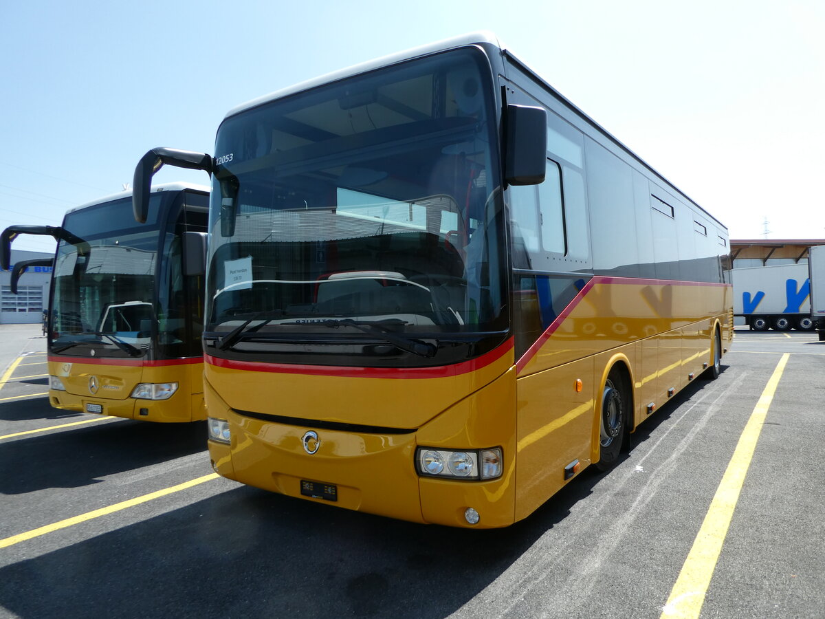 (250'715) - CarPostal Ouest - PID 12'053 - Irisbus (ex Ballestraz, Gr�ne) am 29. Mai 2023 in Kerzers, Interbus