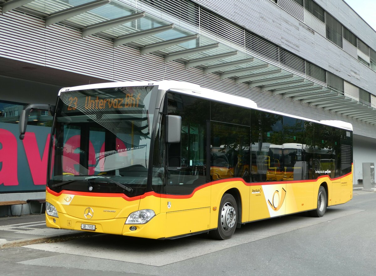 (250'735) - D�nser, Trimmis - GR 7905/PID 11'448 - Mercedes am 30. Mai 2023 beim Bahnhof Landquart