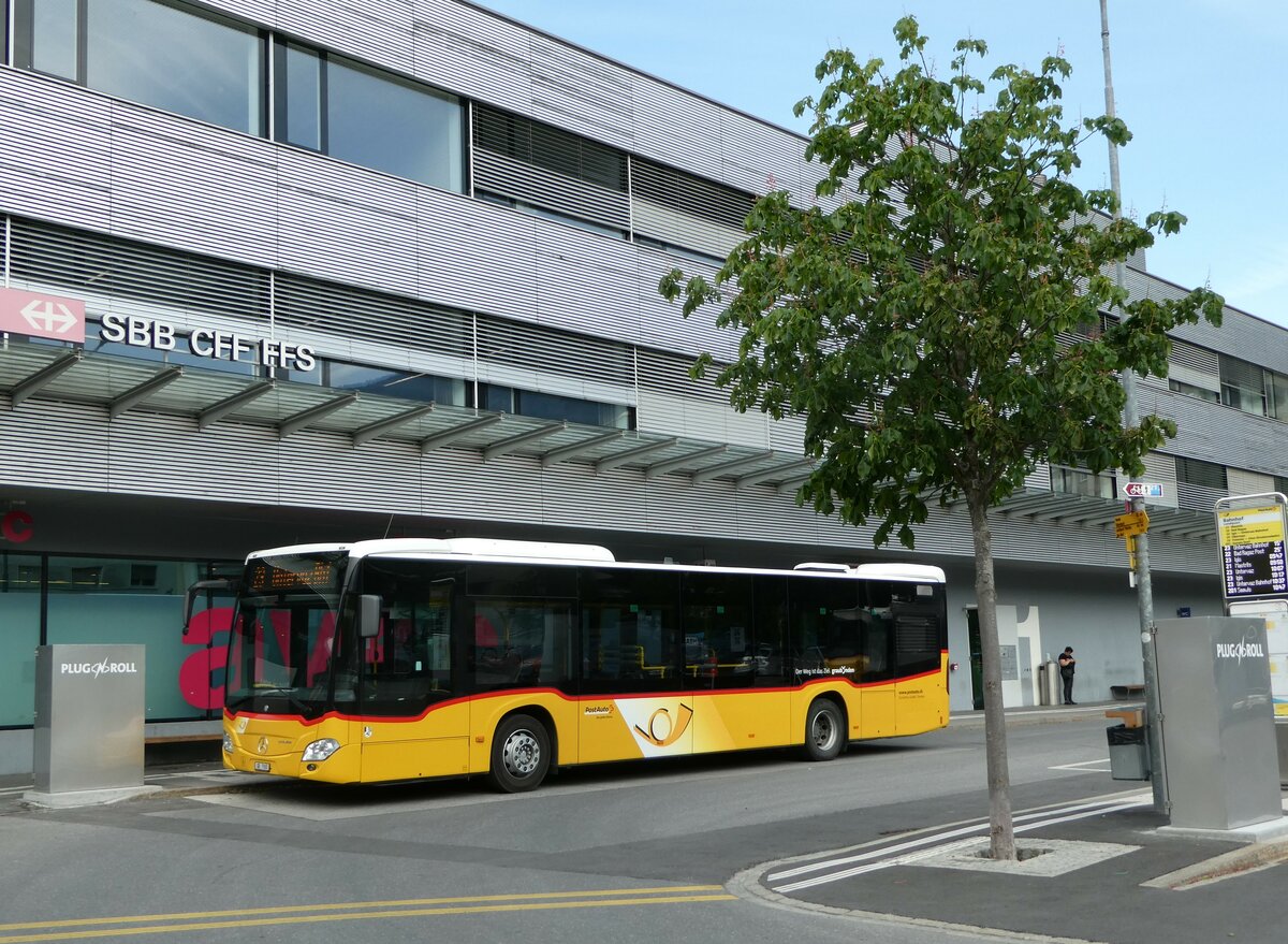 (250'738) - D�nser, Trimmis - GR 7905/PID 11'448 - Mercedes am 30. Mai 2023 beim Bahnhof Landquart