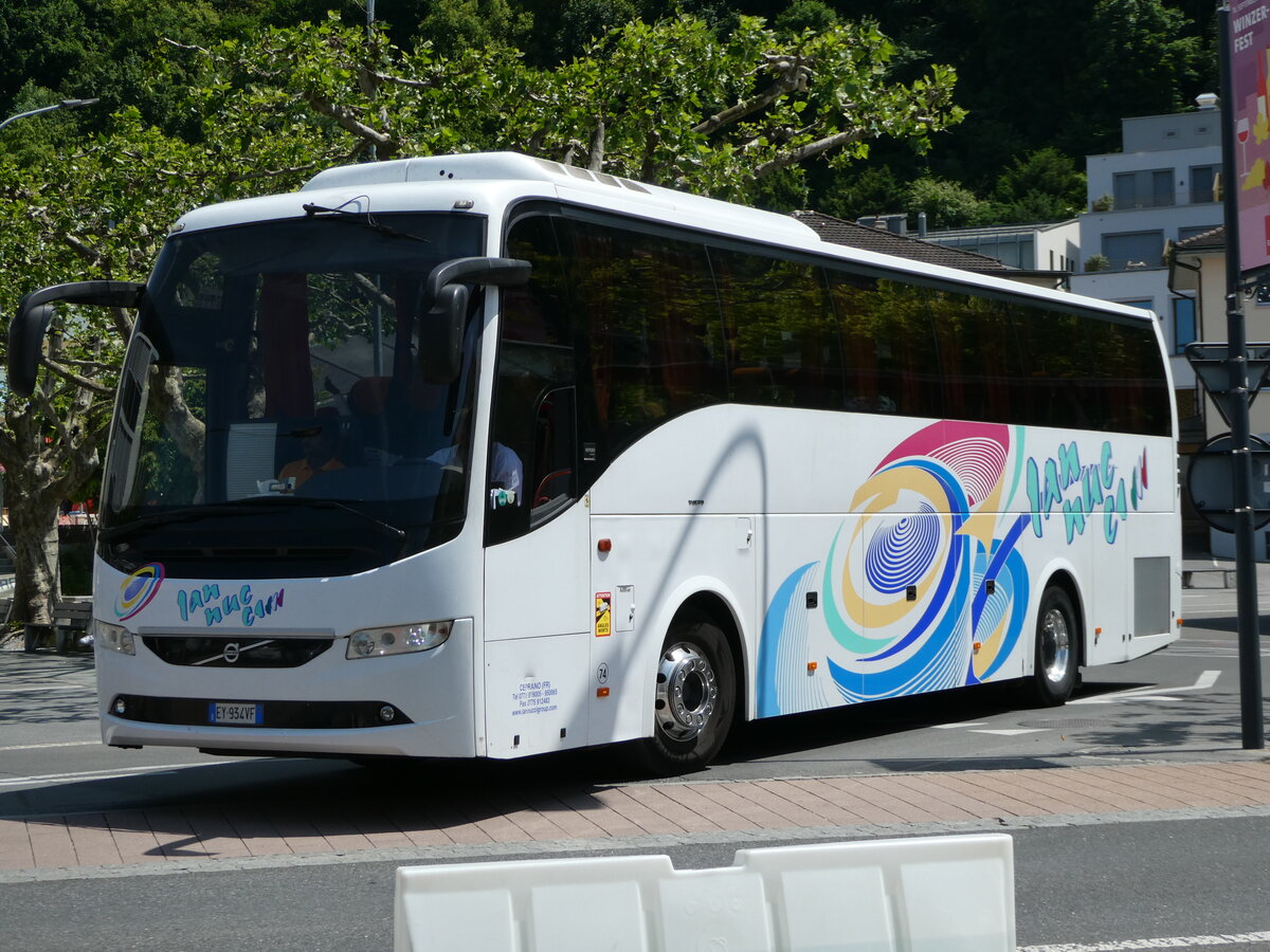 (250'795) - Aus Italien: Iannucci, Ceprano - Nr. 74/EY-934 VF - Volvo am 30. Mai 2023 in Vaduz, St�dtle