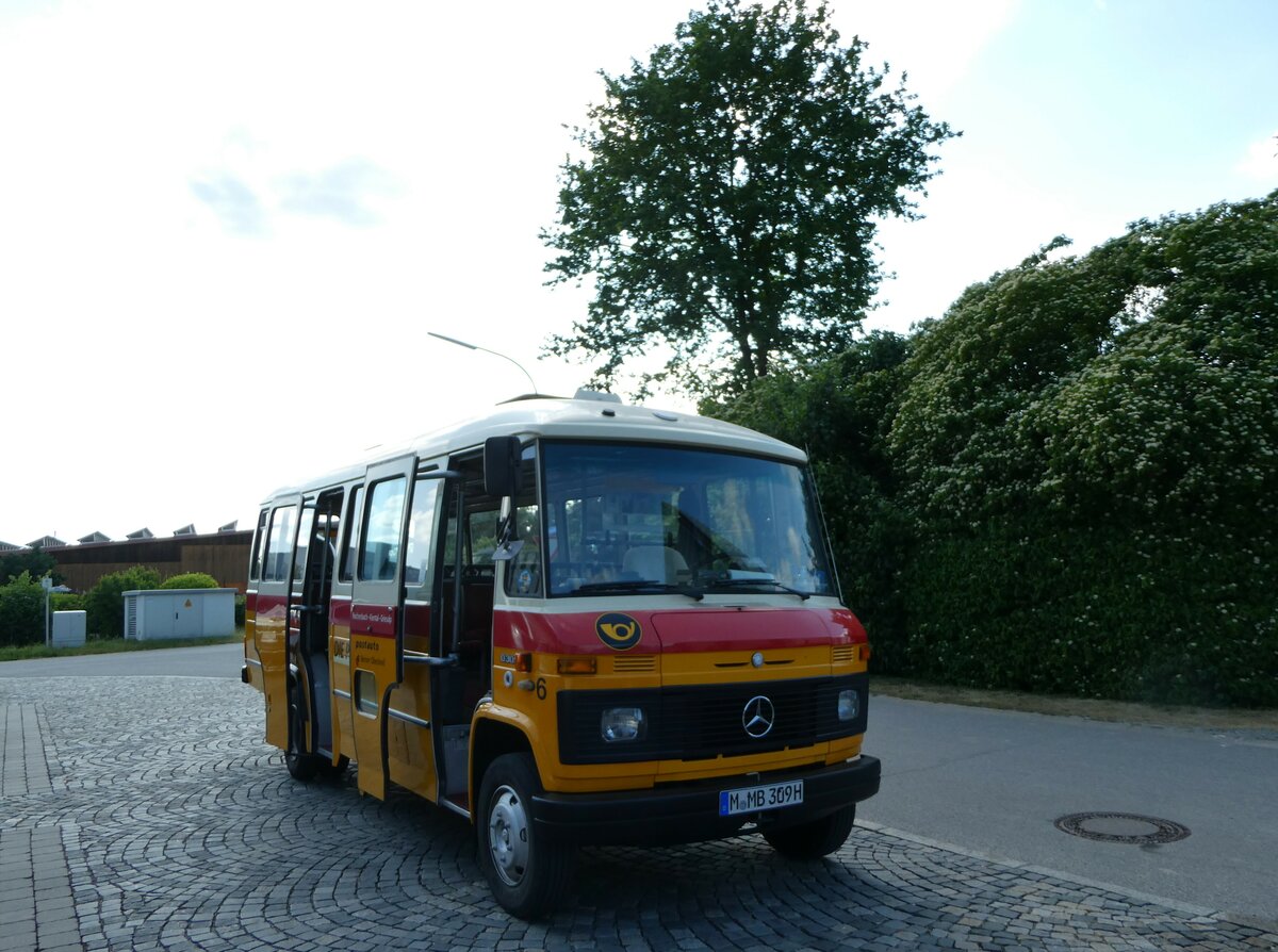 (250'919) - Hahn, M�nchen - Nr. 6/M-MB 309H - Mercedes (ex M�ller, CH-Ennetmoos Nr. 6; ex Portenier, CH-Adelboden Nr. 6/PID 492; ex Geiger, CH-Adelboden Nr. 6) am 3. Juni 2023 in Rottersdorf, Vilstaler Hof