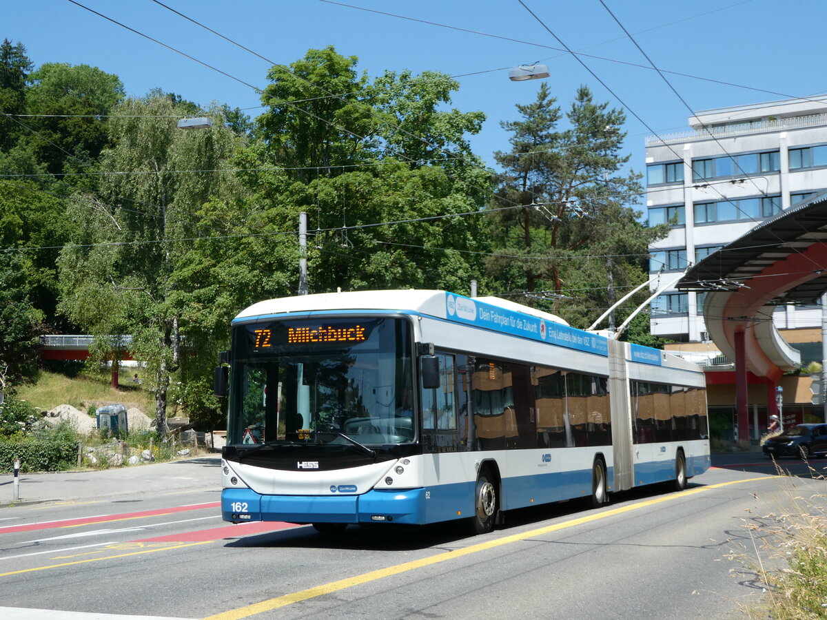 (251'446) - VBZ Z�rich - Nr. 162 - Hess/Hess Gelenktrolleybus am 13. Juni 2023 in Z�rich, Bucheggplatz
