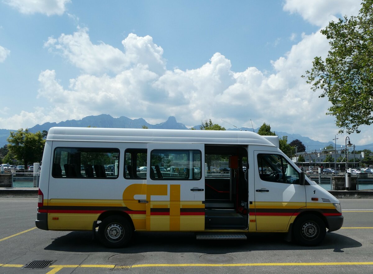 (251'576) - STI Thun - Nr. 1/BE 300'401 - Mercedes am 16. Juni 2023 bei der Schiffl�ndte Thun