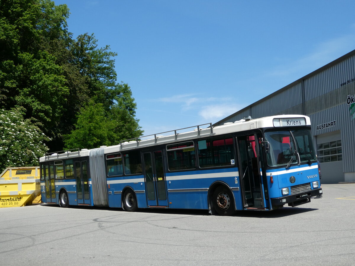 (251'752) - Krauer, Kehrsatz - Volvo/R&J (ex VBL Luzern Nr. 111) am 18. Juni 2023 in Burgdorf, �kihof Ziegelgut