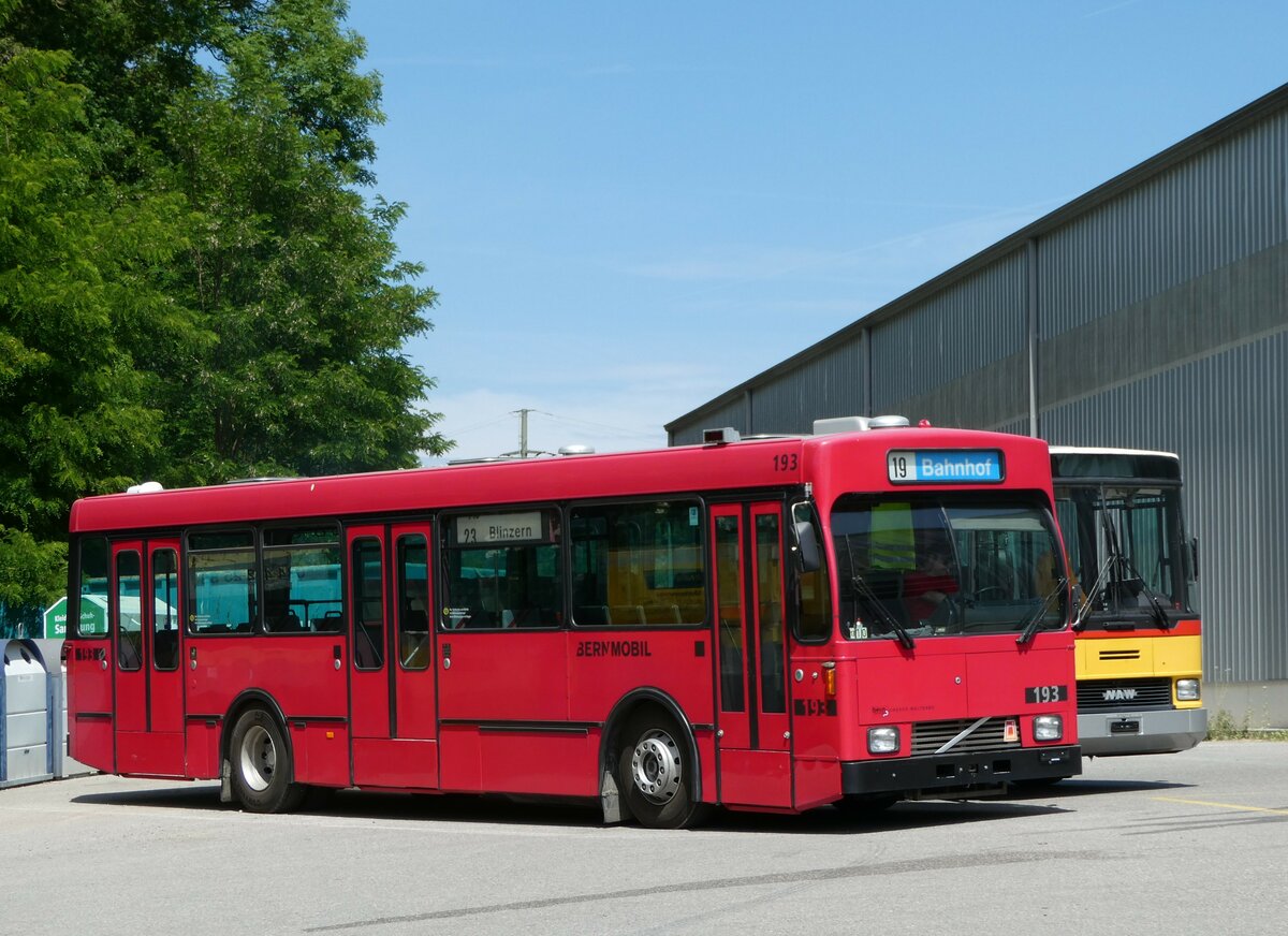 (251'769) - Bernmobil, Bern (SOB) - Nr. 193 - Volvo/Gangloff am 18. Juni 2023 in Burgdorf, �kihof Ziegelgut