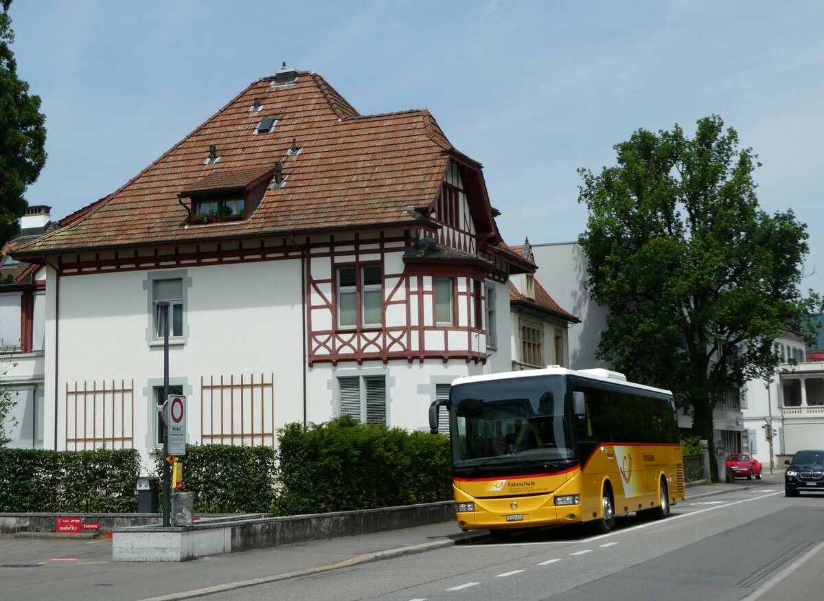 (251'797) - PostAuto Z�rich - ZH 250'453/PID 5208 - Irisbus am 20. Juni 2023 beim Bahnhof Aarau