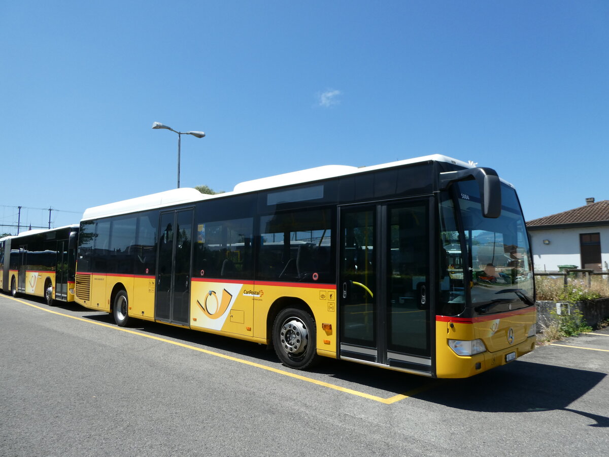 (252'490) - CarPostal Ouest - VD 1465/PID 5004 - Mercedes (ex TPB, S�deilles) am 8. Juli 2023 in Yverdon, Garage