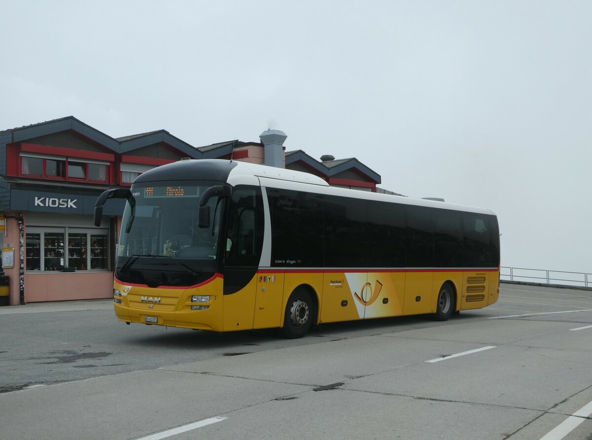 (253'004) - PostAuto Bern - Nr. 71/BE 412'071/PID 11'071 - MAN (ex PostAuto Zentralschweiz Nr. 20; ex Dillier, Sarnen Nr. 20) am 25. Juli 2023 in Nufenen, Passh�he