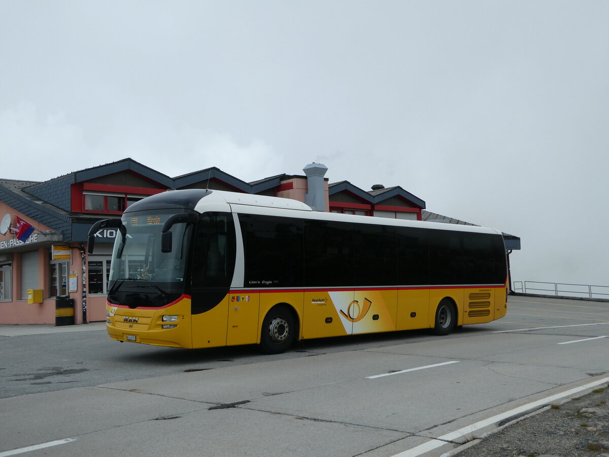 (253'006) - PostAuto Bern - Nr. 71/BE 412'071/PID 11'071 - MAN (ex PostAuto Zentralschweiz Nr. 20; ex Dillier, Sarnen Nr. 20) am 25. Juli 2023 in Nufenen, Passh�he