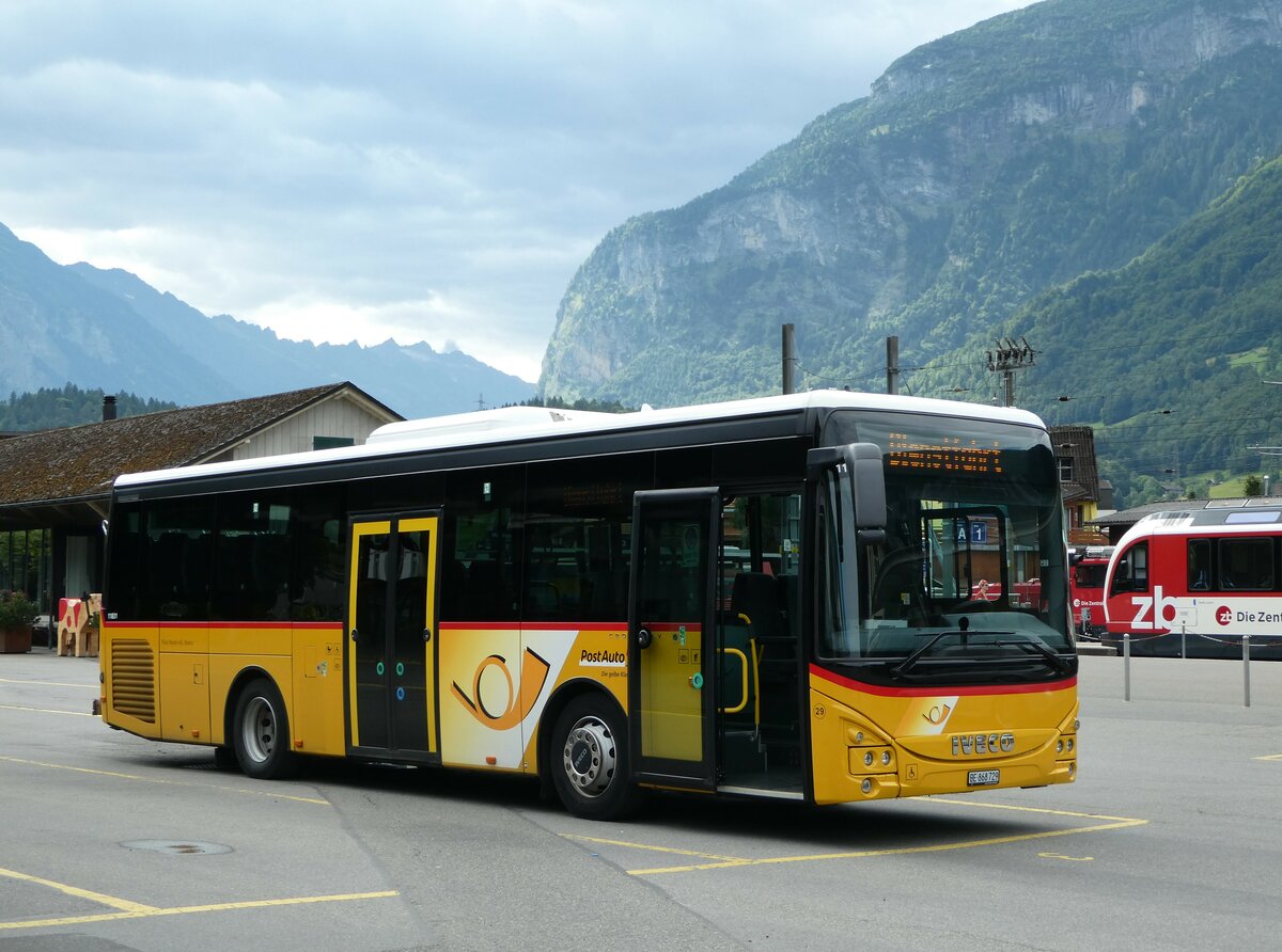 (253'117) - Fl�ck, Brienz - Nr. 29/BE 868'729/PID 11'831 - Iveco am 29. Juli 2023 in Meiringen, Postautostation