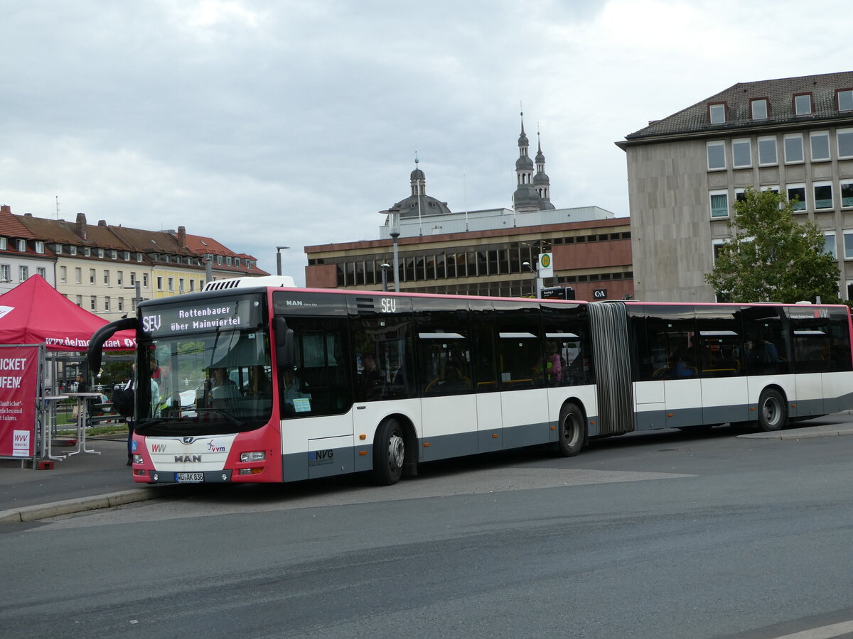 (254'326) - NVG W�rzburg - Nr. 836/W�-AK 836 - MAN am 29. August 2023 beim Bahnhof W�rzburg