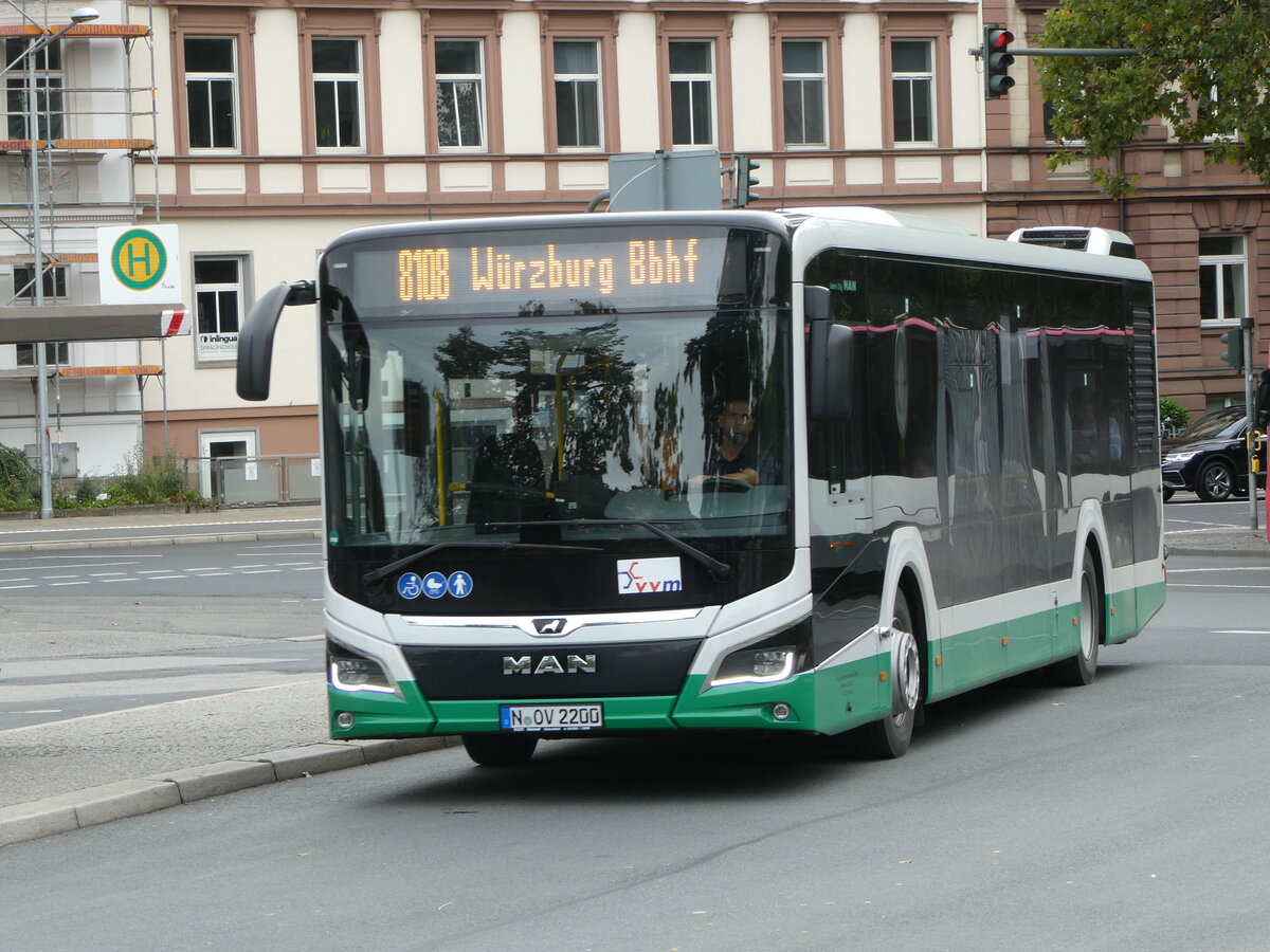 (254'330) - OVF N�rnberg - N-OV 2200 - MAN am 29. August 2023 beim Bahnhof W�rzburg