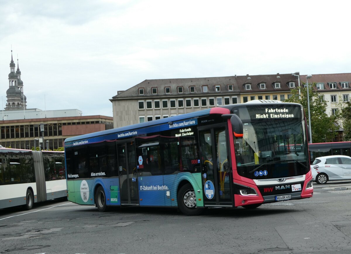 (254'338) - NVG W�rzburg - Nr. 480/W�-AK 480 - MAN am 29. August 2023 beim Bahnhof W�rzburg