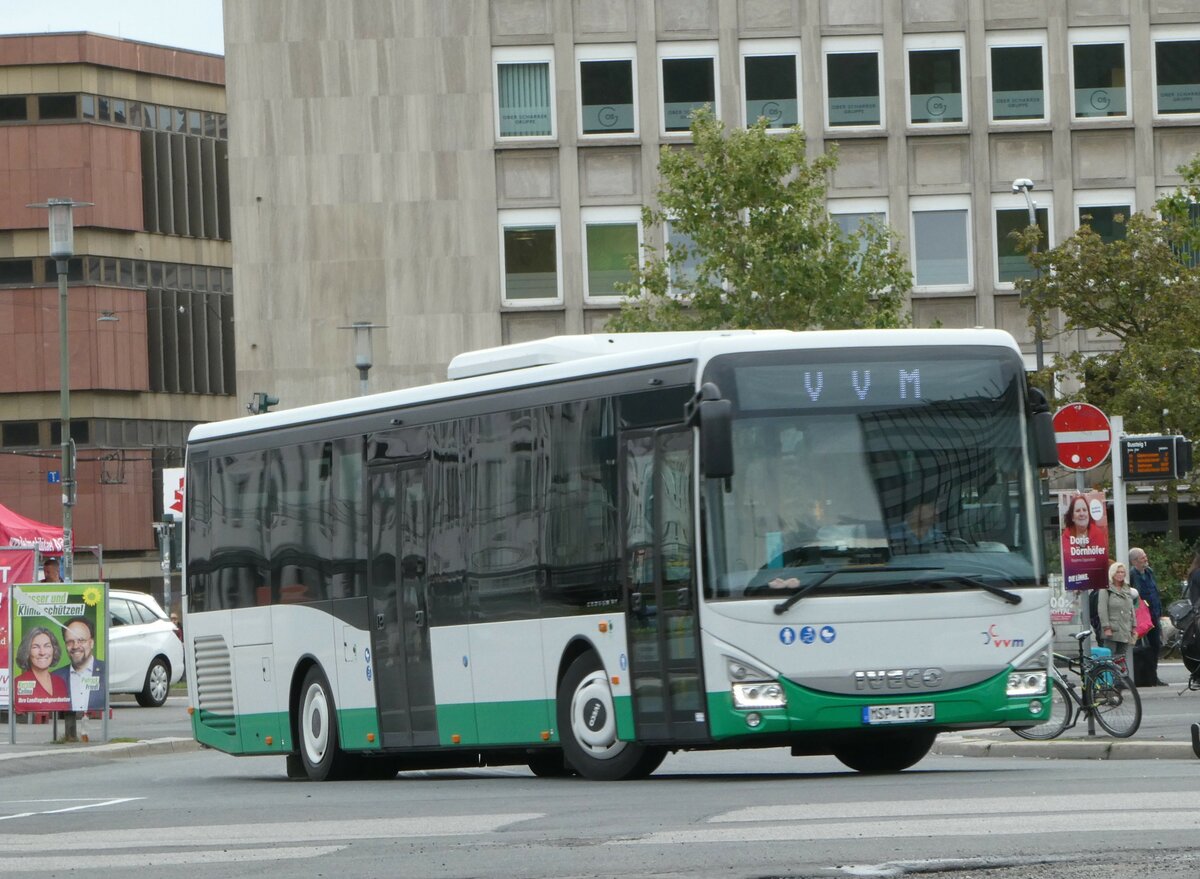 (254'347) - Schraud, Arnstein - MSP-EY 930 - Iveco am 29. August 2023 beim Bahnhof W�rzburg