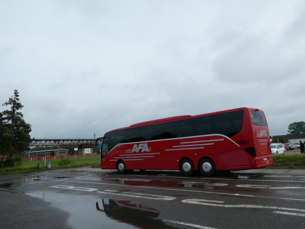 (254'433) - Aus der Schweiz: AFA Adelboden - Nr. 16/BE 21'181 - Setra am 31. August 2023 in Peenem�nde, Hafen