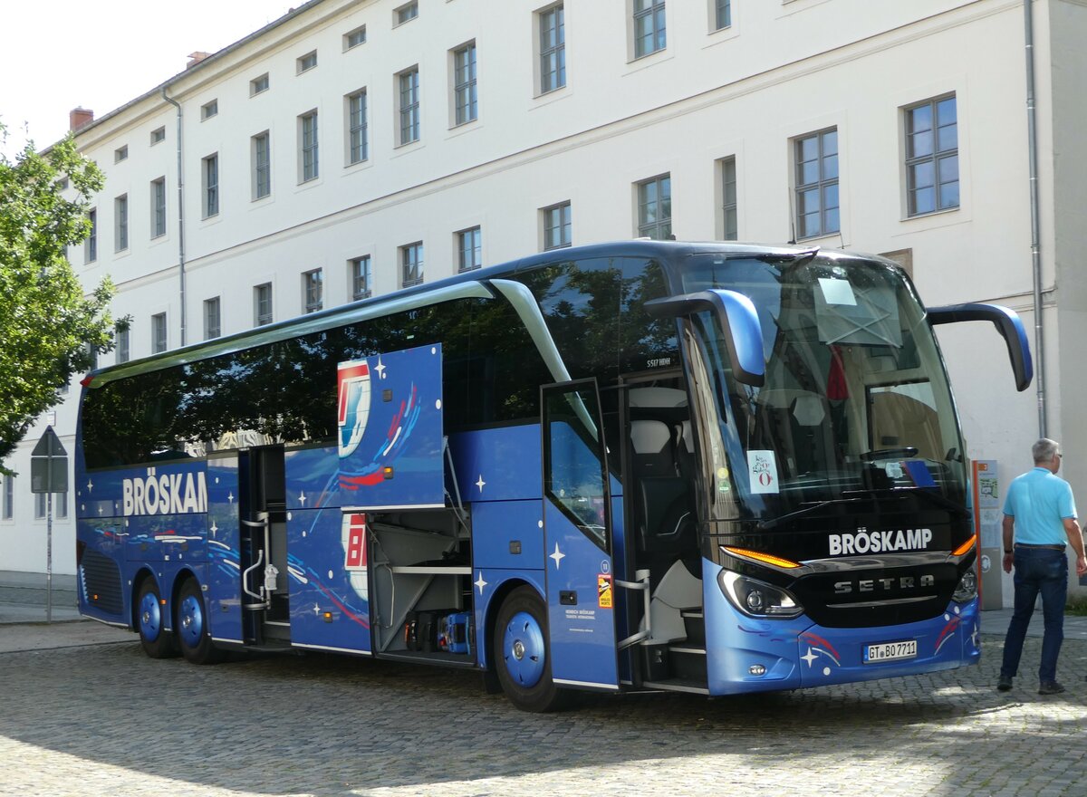 (254'720) - Br�skamp, Harsewinkel - Nr. 11/GT-BO 7711 - Setra am 3. September 2023 in Wittenberg, Schlossplatz