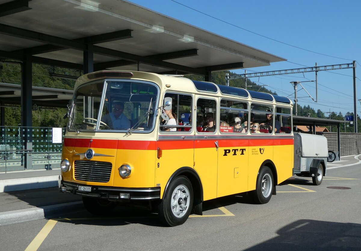 (255'050) - Schmid, Th�rishaus - Nr. 9/BE 26'105 - Saurer/R&J (ex Geiger, Adelboden Nr. 9) am 10. September 2023 beim Bahnhof Reichenbach