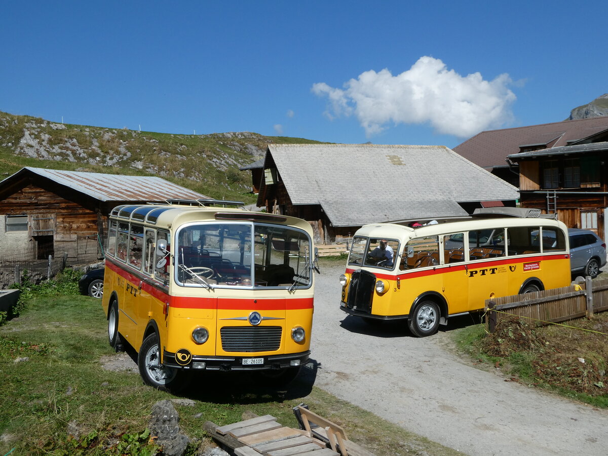 (255'103) - Schmid, Th�rishaus - Nr. 9/BE 26'105 - Saurer/R&J (ex Geiger, Adelboden Nr. 9) + Nr. 3/BE 26'760 - Saurer/Gangloff (ex Geiger, Adelboden Nr. 3) am 10. September 2023 auf der Bundalp