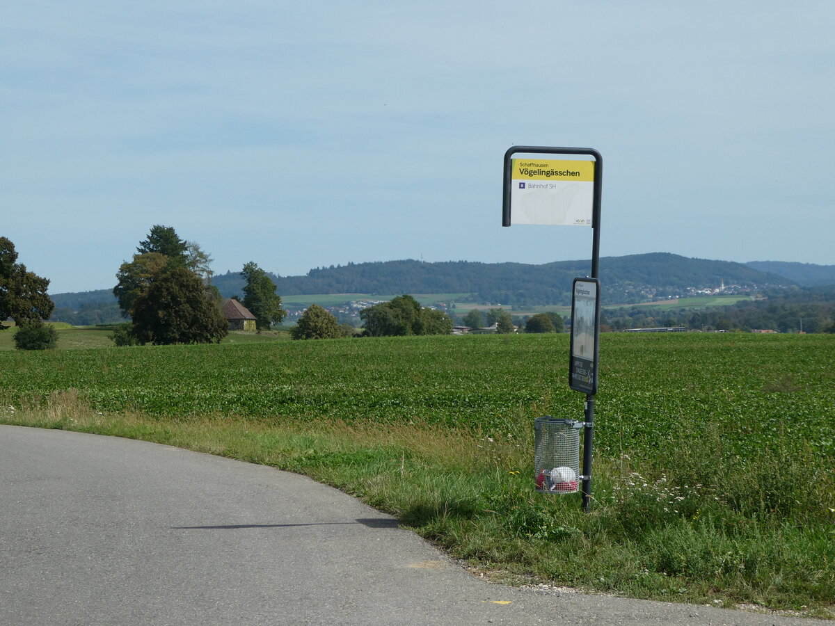 (255'321) - VBSH-Haltestelle am 17. September 2023 in Schaffhausen, V�geling�sschen