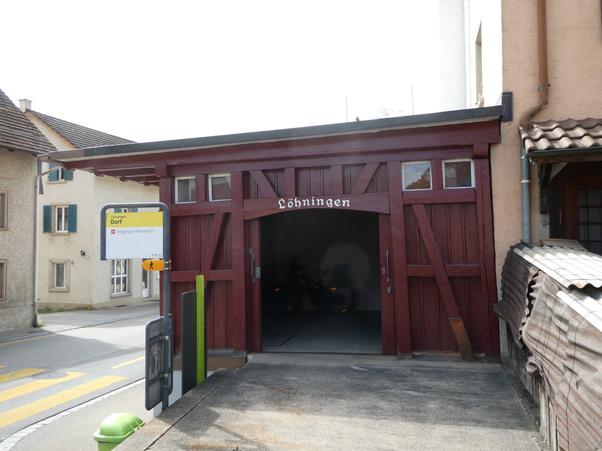 (255'373) - VBSH-Haltestelle am 17. September 2023 in L�hningen, Dorf
