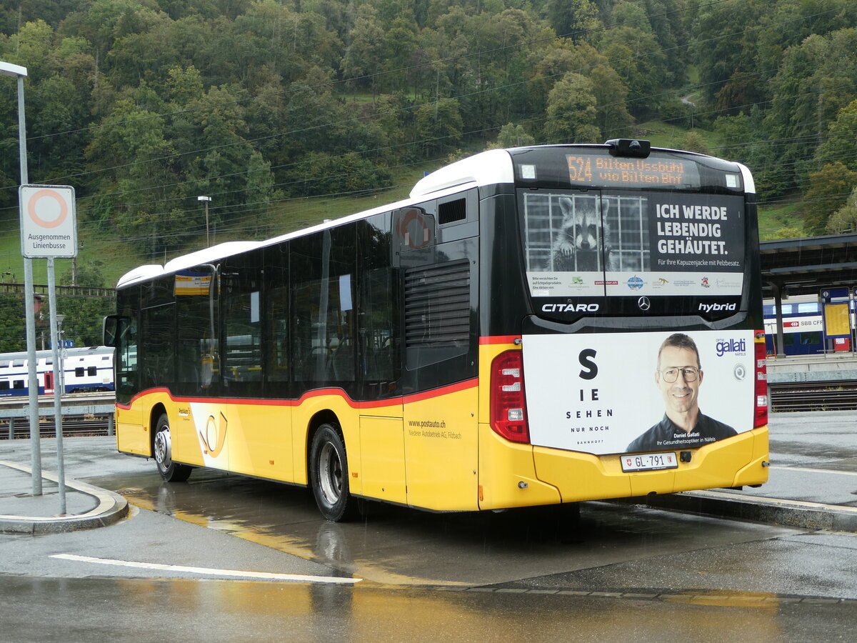 (255'407) - Niederer, Filzbach - Nr. 4/GL 791/PID 11'357 - Mercedes am 18. September 2023 beim Bahnhof Ziegelbr�cke