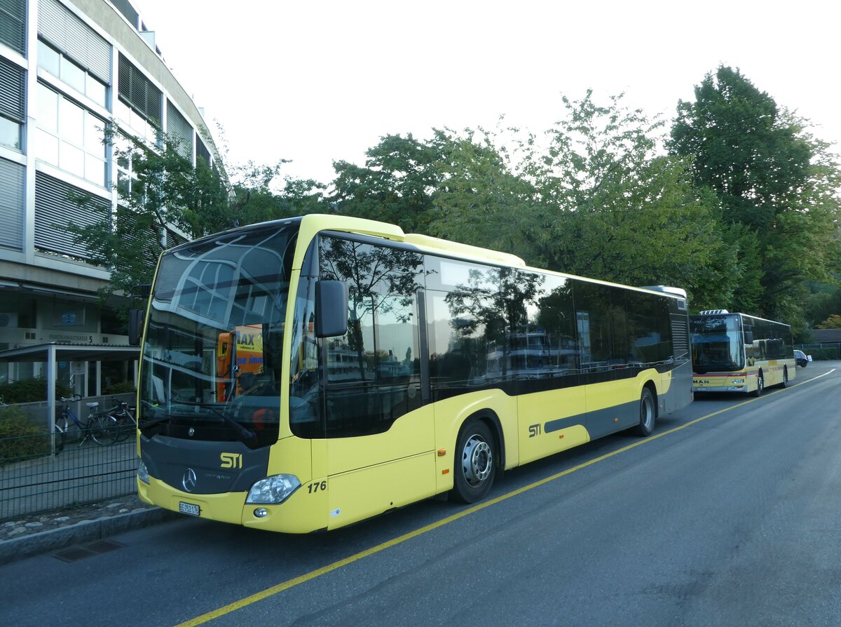 (255'559) - STI Thun - Nr. 176/BE 752'176 - Mercedes am 26. September 2023 bei der Schiffl�ndte Thun